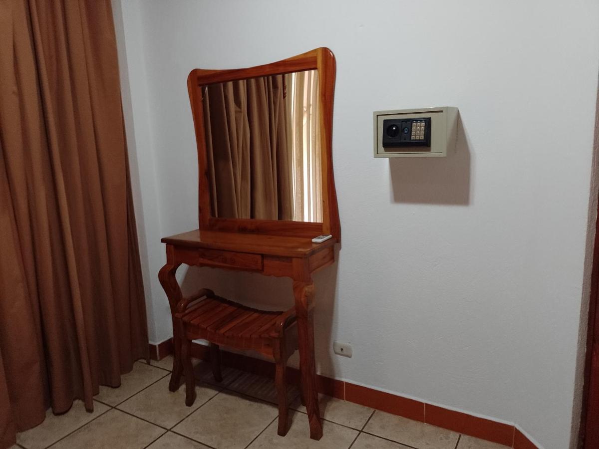 Natural Pacific Suites Мануель-Антоніо Екстер'єр фото